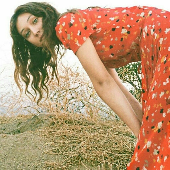 🌼SUMMER CLEARANCE🌼 Red floral wrap dress - Picture 6 of 8